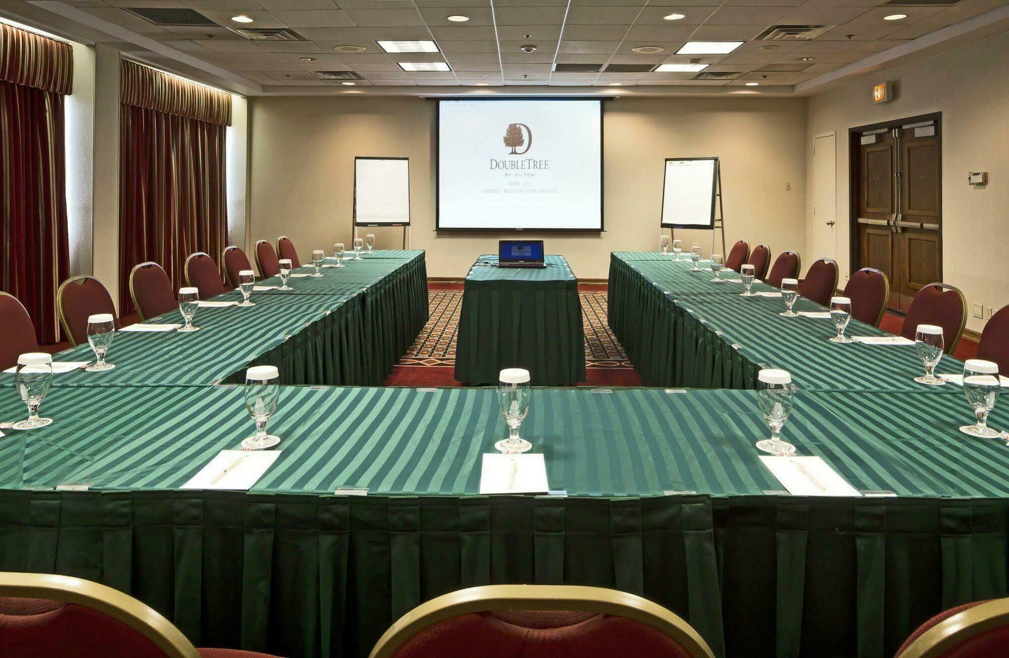 Doubletree By Hilton Fort Lee/George Washington Bridge Εξωτερικό φωτογραφία